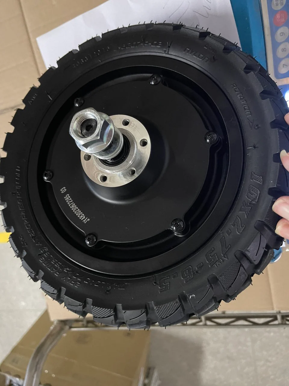 Roue motorisée de 800 W pour trottinette électrique iX4 - Image 3